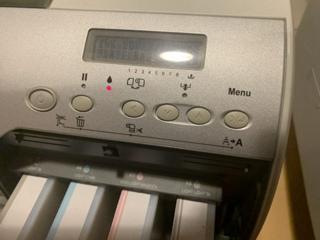 848155-10 Large format printer Epson Stylus Pro 4880