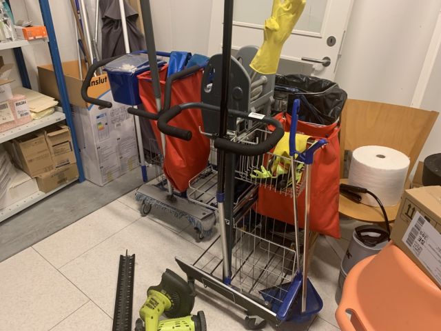 848160-5 Cleaning trolleys 2 pcs