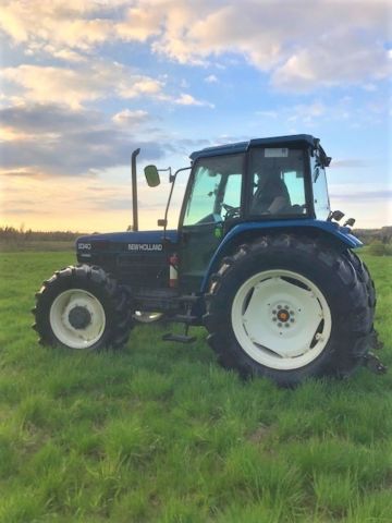 851293-2 New Holland 8340 1996