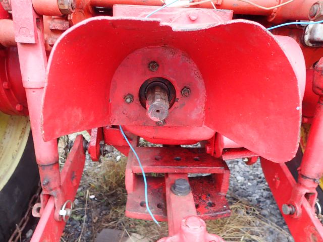 752072-7 David Brown with front loader