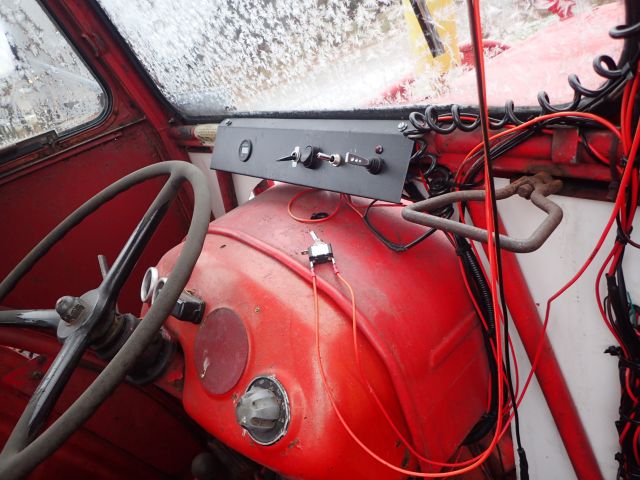 752072-15 David Brown with front loader