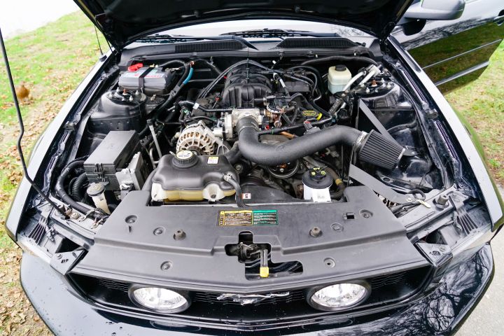 852234-22 Ford Mustang, 2006 - 297 hp