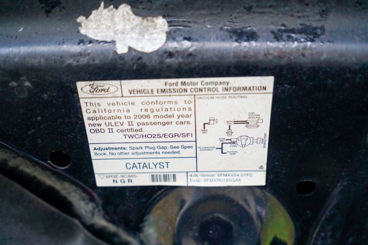 852234-27 Ford Mustang, 2006 - 297 hp