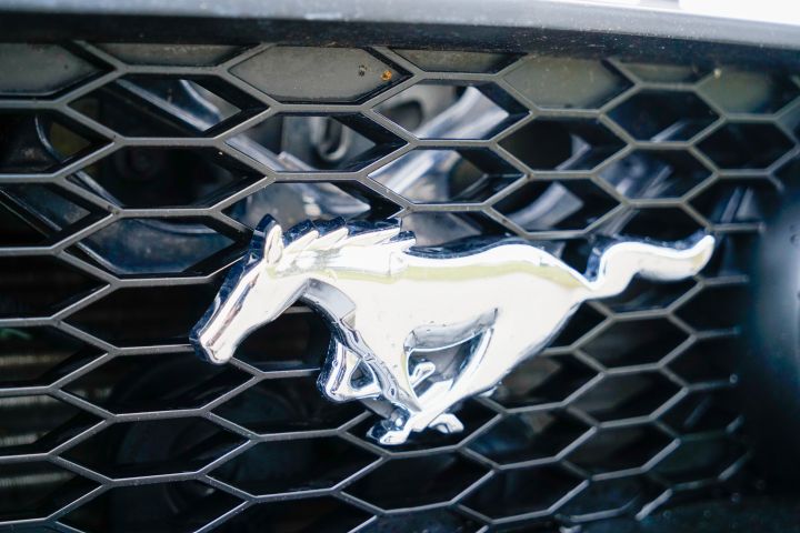 852234-28 Ford Mustang, 2006 - 297 hp