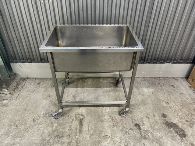 851983-1 Stor rejäl rostfri balja på hjul ca 90x60x90cm