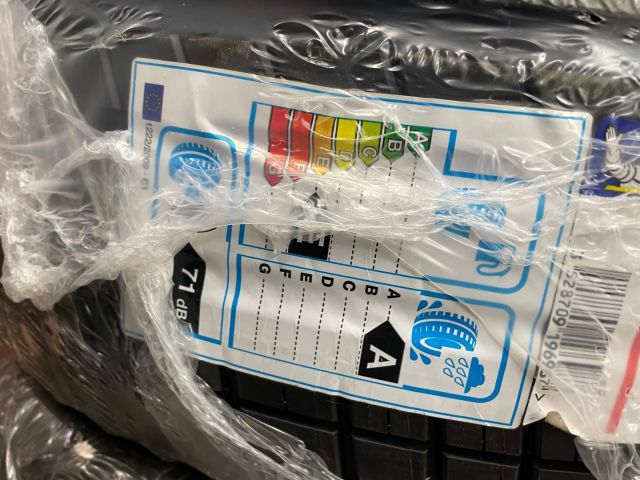 679909-4 Summer tires Michelin PS3 195 / 50R15 82V