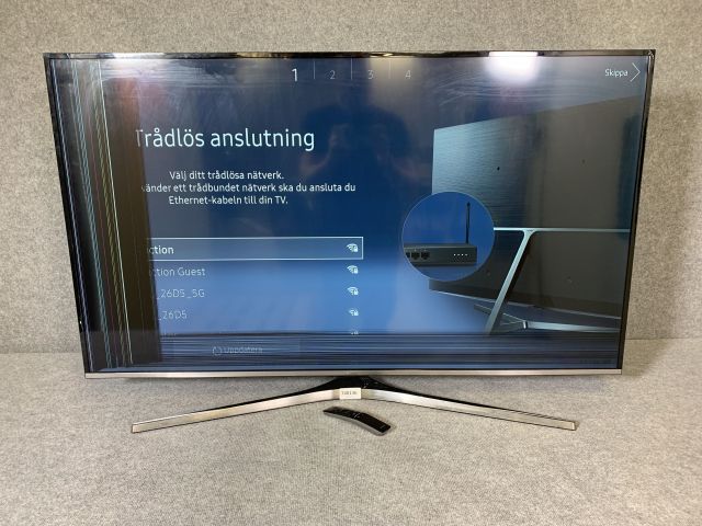 748136-3 TV Samsung Defective screen