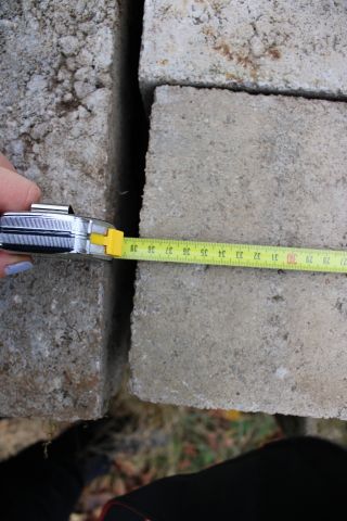 794675-8 Stool with brick and leca masonry blocks