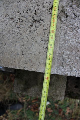 794675-9 Stool with brick and leca masonry blocks