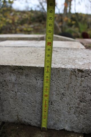 794675-10 Stool with brick and leca masonry blocks