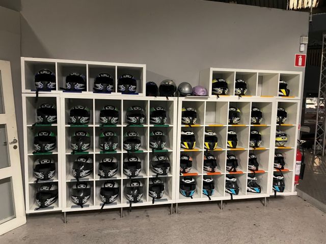 852998-1 Go-kart helmets 46 pcs XXS-XL