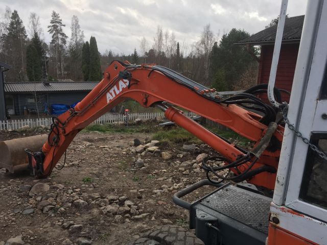 779348-4 Grävmaskin Atlas 804 M 5-ton -1995 med vagn
