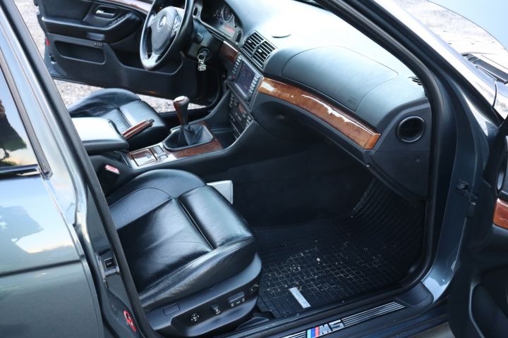 840870-12 BMW M5 Sedan Manual, 400hp, 1999