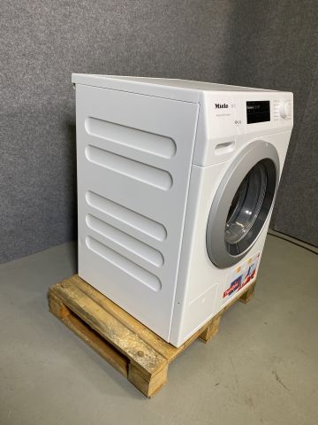804170-2 Washing machine, Miele, WCE670
