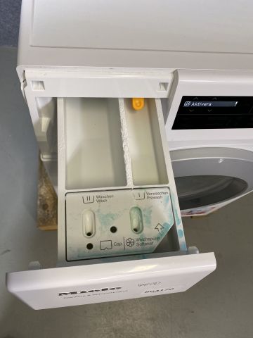 804170-5 Washing machine, Miele, WCE670