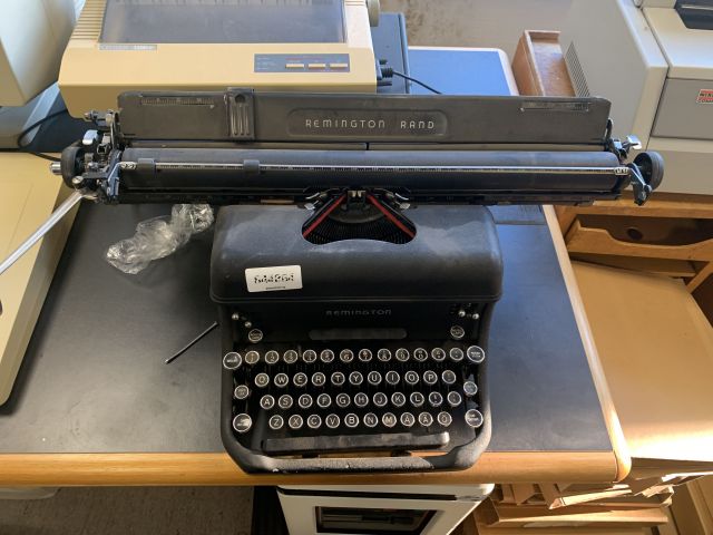 844864-1 Typewriter remington rand