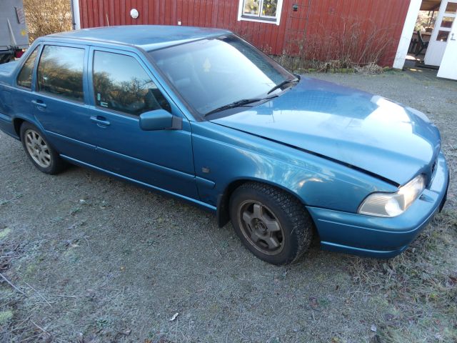 836255-8 Volvo S70, 1998, 142 hp