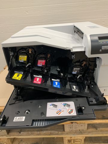 853572-4 HP Color LaserJet Professional CP5225 Printer