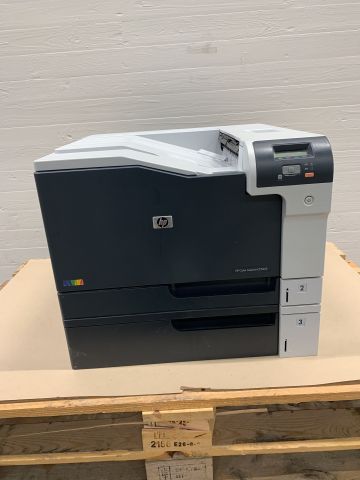 853573-1 HP Color LaserJet Professional CP5225 Printer