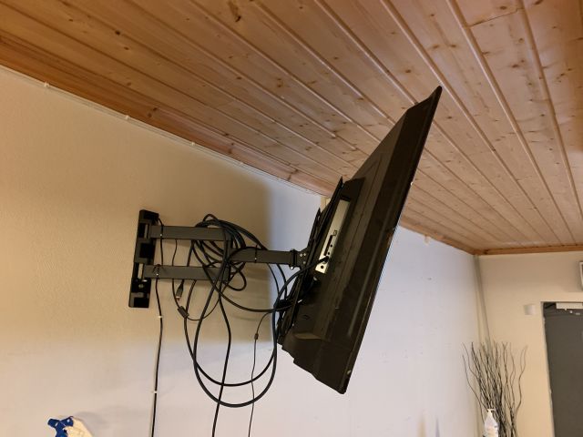 802871-3 Sharp TV incl. Wall bracket LC-48CFF6002E