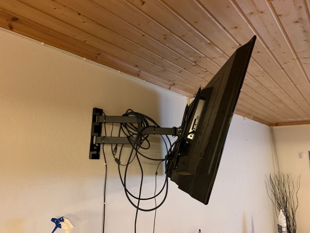 802871-4 Sharp TV incl. Wall bracket LC-48CFF6002E