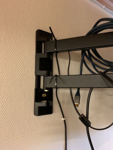 802871-6 Sharp TV incl. Wall bracket LC-48CFF6002E