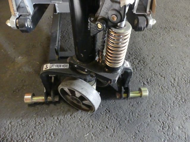 836239-3 Höglyftande pallvagn  "Saxlift "