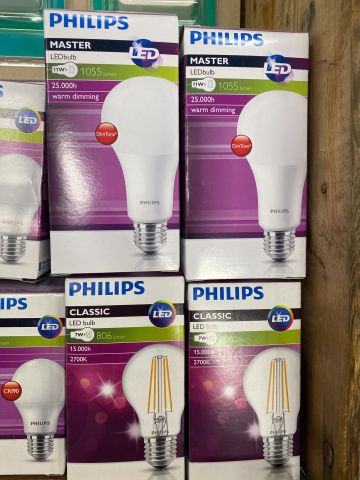 854177-2 Assortment with various electrical items