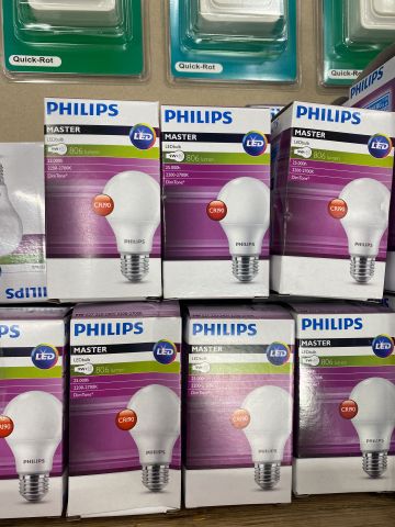 854177-3 Assortment with various electrical items