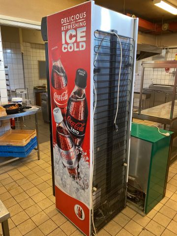 805997-3 Refrigerator, standing, 372 L