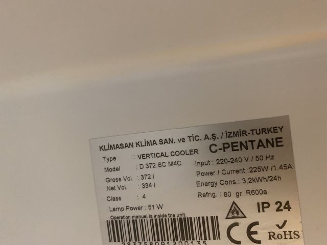 805997-6 Refrigerator, standing, 372 L