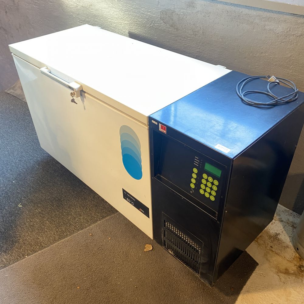 Chemical freezer, floor standing, max -80 degrees