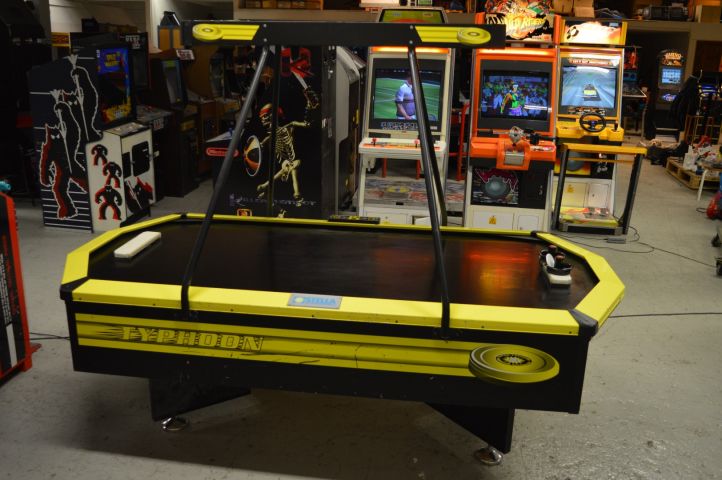 779364-5 Airhockey Stella Typhoon de luxe