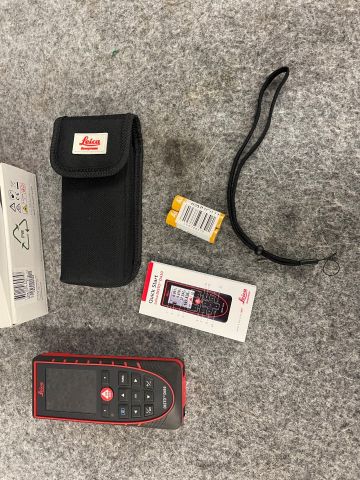 679946-9 Rangefinder, Leica D410