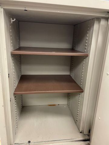 828936-7 Safe, Hadak