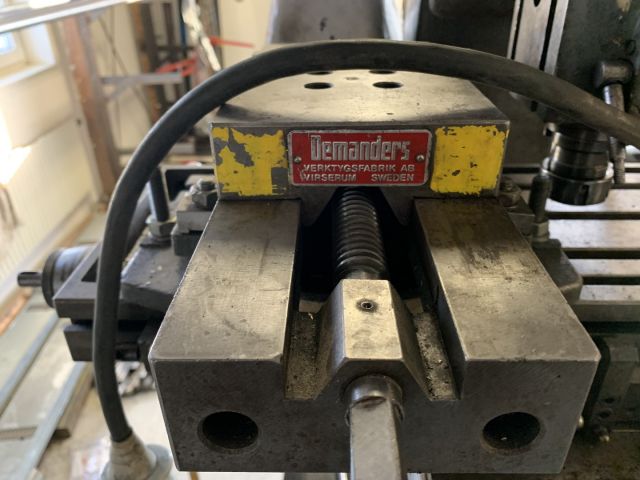 824387-3 Cutter with table feed Mattsson & Zetterlund VF600