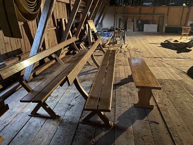 794685-5 Church pews and stool