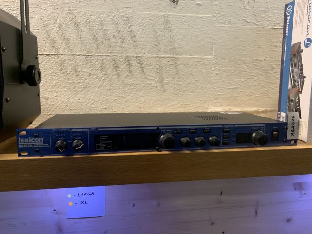 844926-1 Reverb Lexicon MX400XL