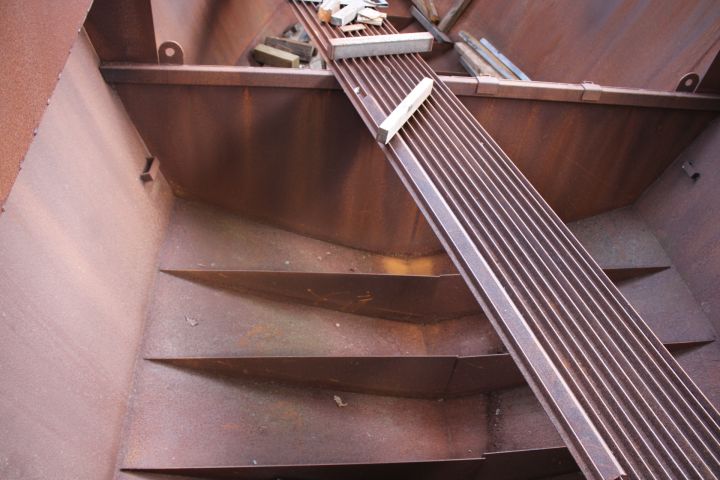 855063-27 Beach Craft 40, Dutch steel boat - Project