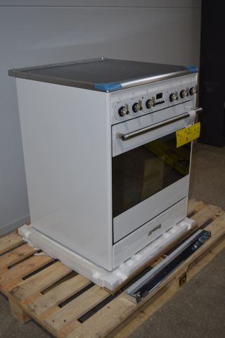 683271-3 Spis/ugn från SMEG SSK60IMB8