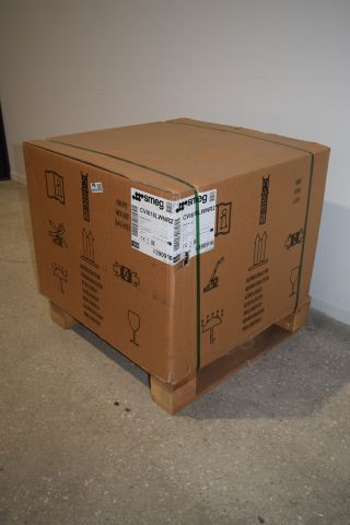 683323-3 Wine cooler from SMEG CVI618LWNR2