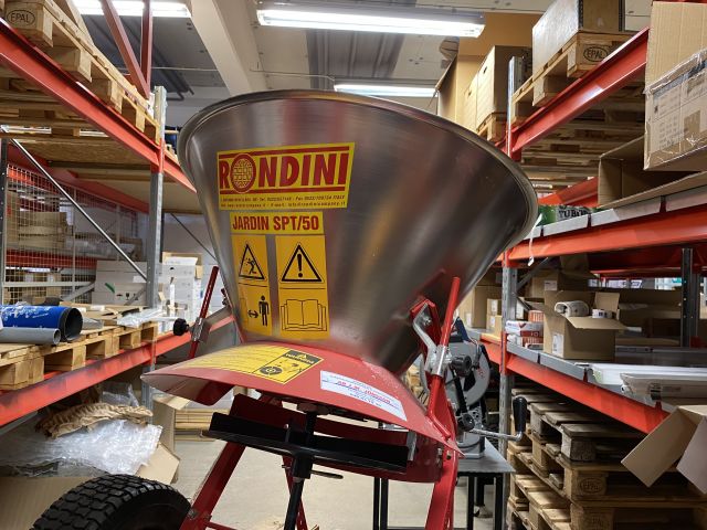 833857-7 Salt spreader Rondini Jardin SPT / 50, use once.