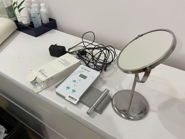 849020-2 Electronic Dermastamp microneedling device