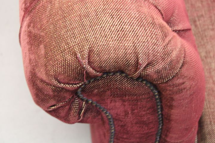 855509-6 Sofa dressed in Ralph Lauren Fabric