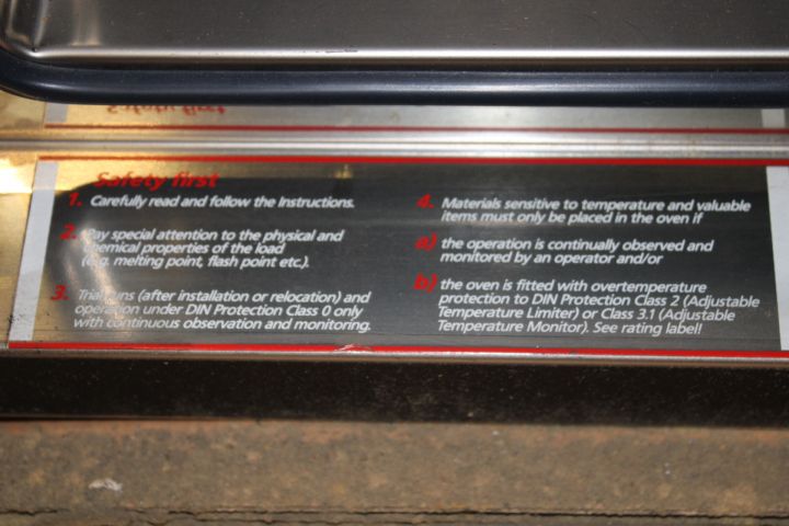 830166-13 Laboratory Precision oven Memmert up to 200 degrees Celsius