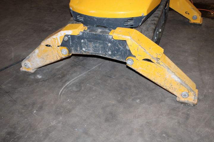 830167-6 Demolition robot Brokk 110 - 2018 NOTE only 160 Hours