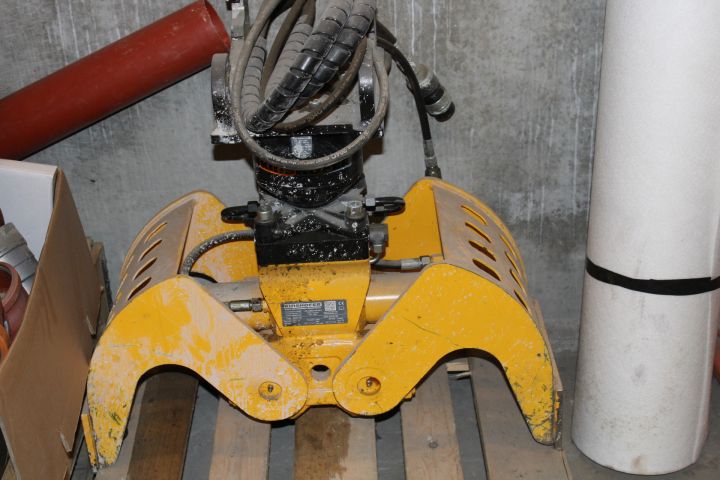 830167-76 Demolition robot Brokk 110 - 2018 NOTE only 160 Hours