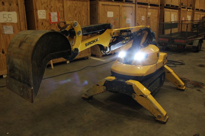 830167-88 Demolition robot Brokk 110 - 2018 NOTE only 160 Hours
