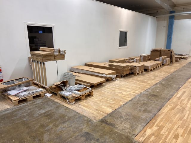 812135-1 Lot with kitchen system IKEA, about 170 packages (unused)