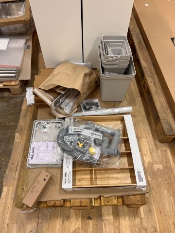 812135-3 Lot with kitchen system IKEA, about 170 packages (unused)